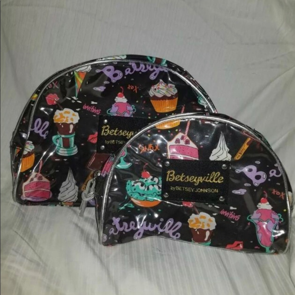 Betseyville by Betsey Johnson 2pc bag